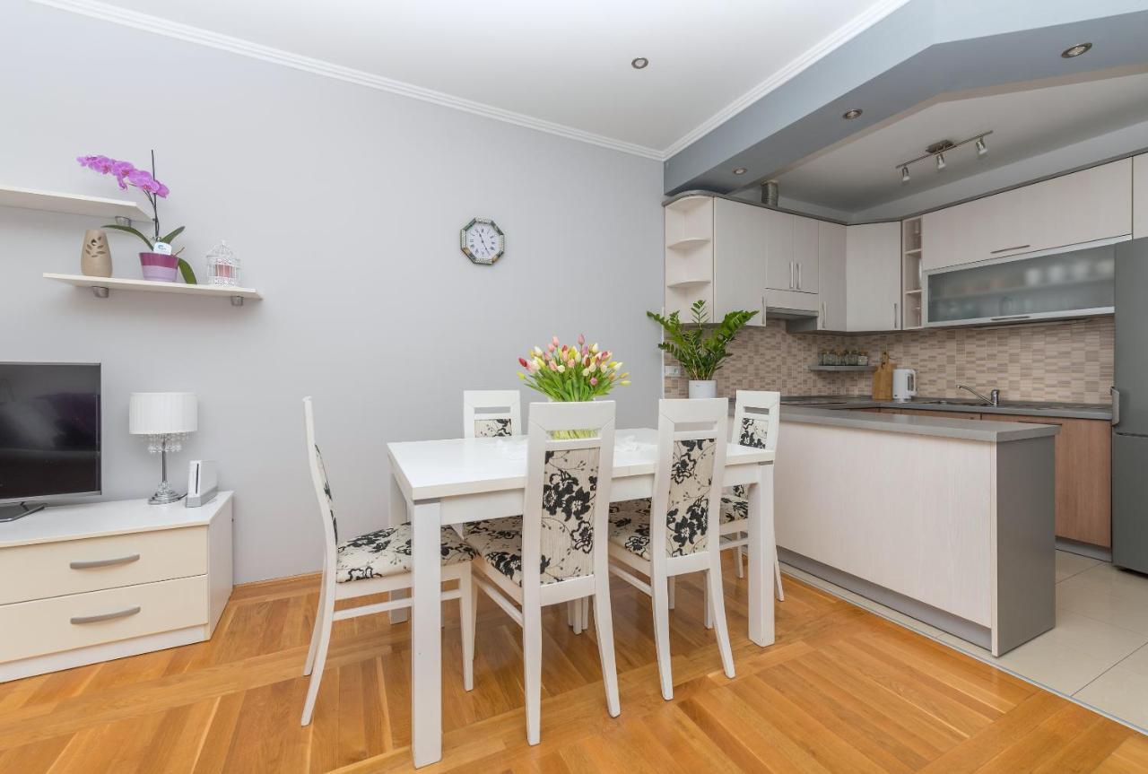 Long Apartment Makarska Eksteriør bilde