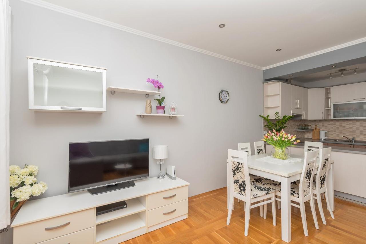 Long Apartment Makarska Eksteriør bilde