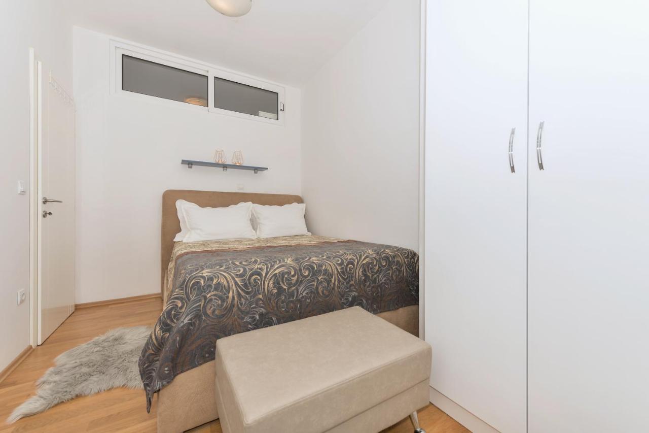 Long Apartment Makarska Eksteriør bilde