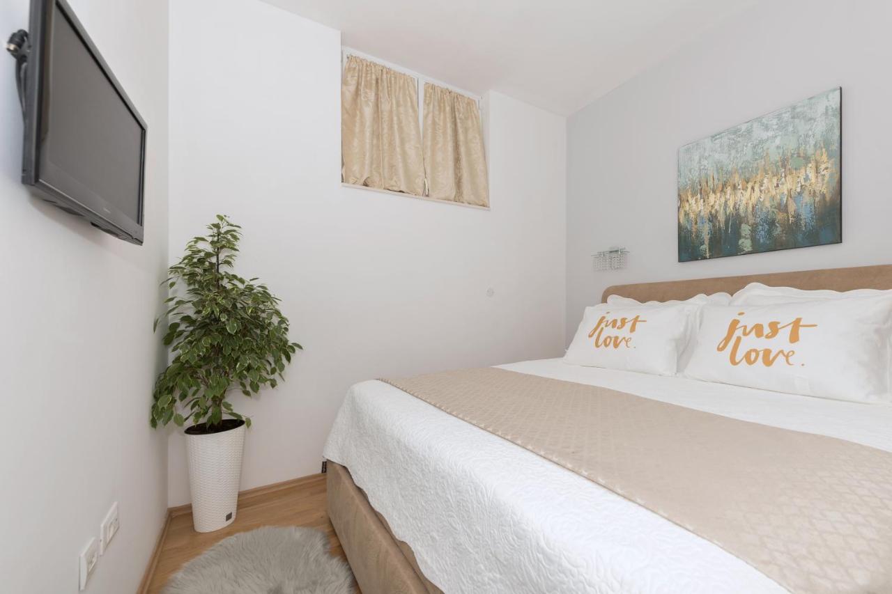 Long Apartment Makarska Eksteriør bilde